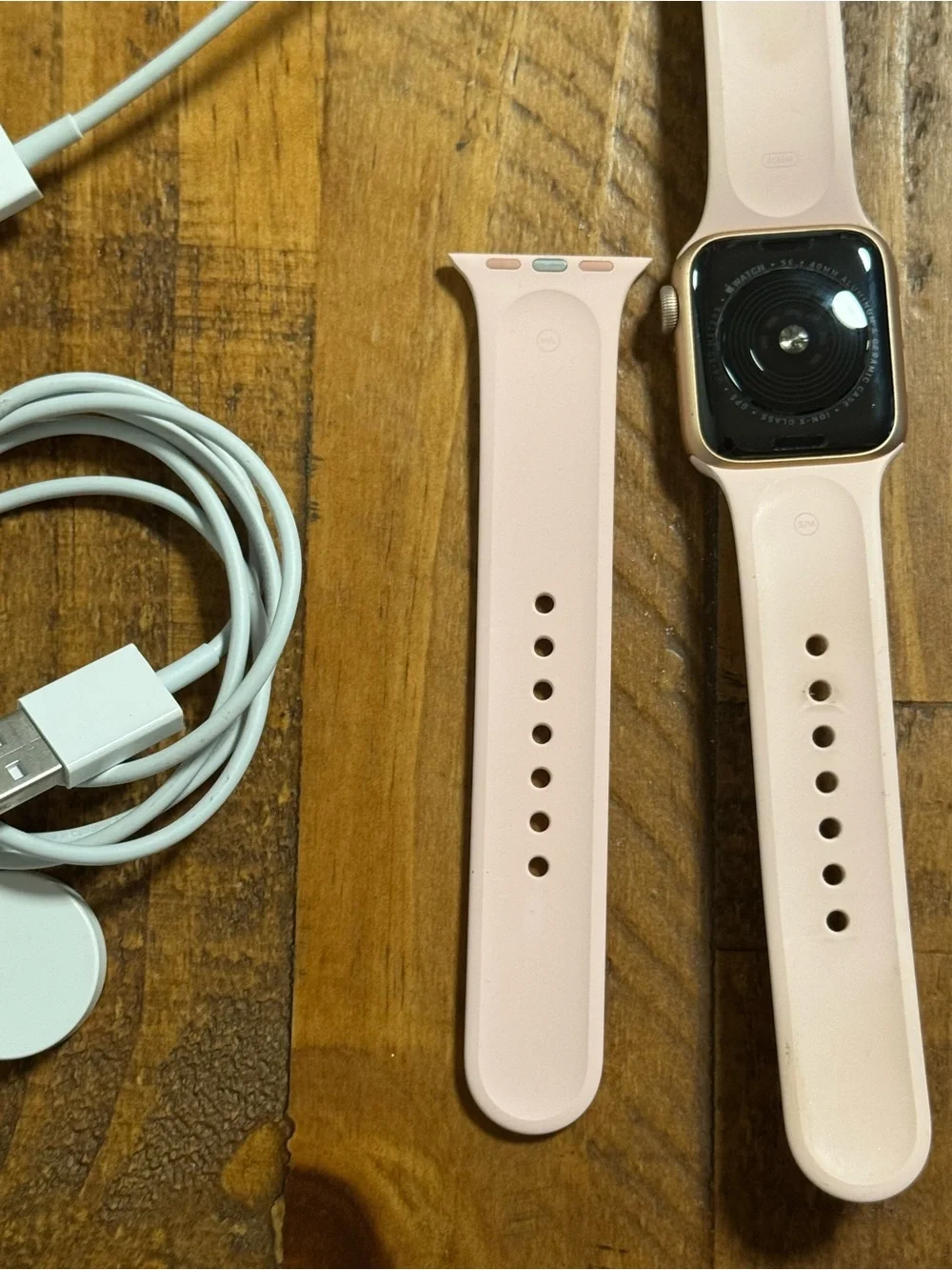 Apple Watch SE Pink with 2 chargers